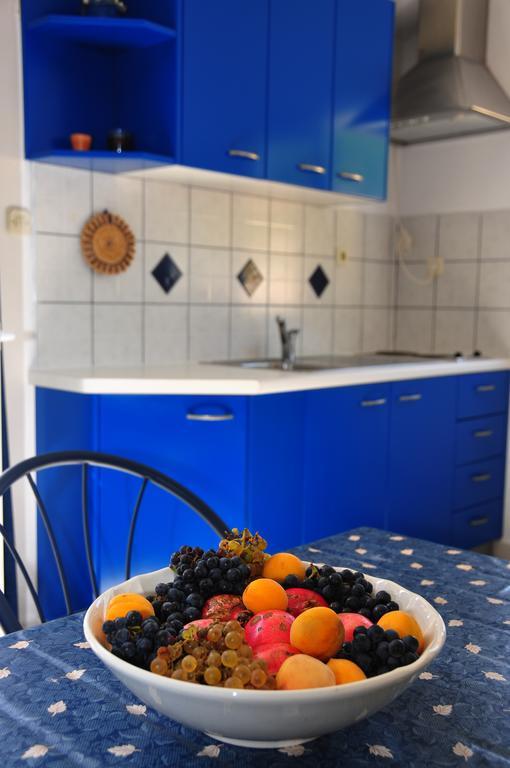 Apartments Livia Lastovo Екстериор снимка