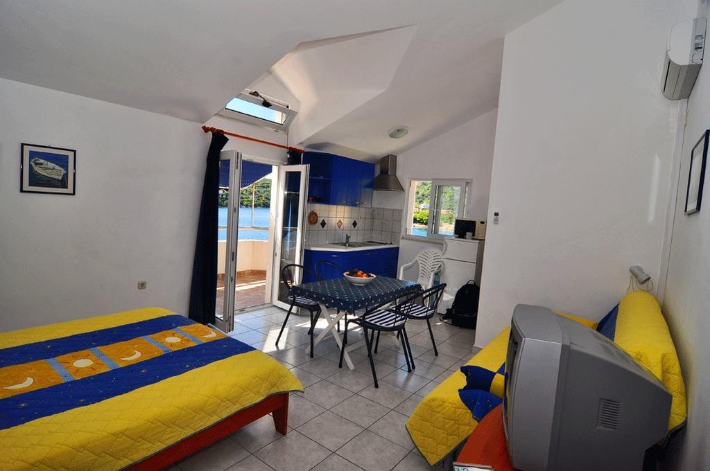 Apartments Livia Lastovo Екстериор снимка